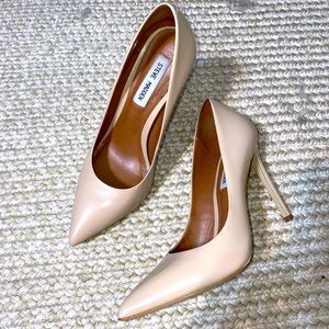 Nude Steve Madden Pumps
